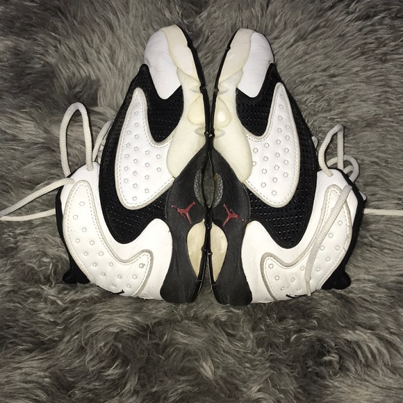 Vintage Women’s Air Jordan Nike high top sneakers - Picture 6 of 8